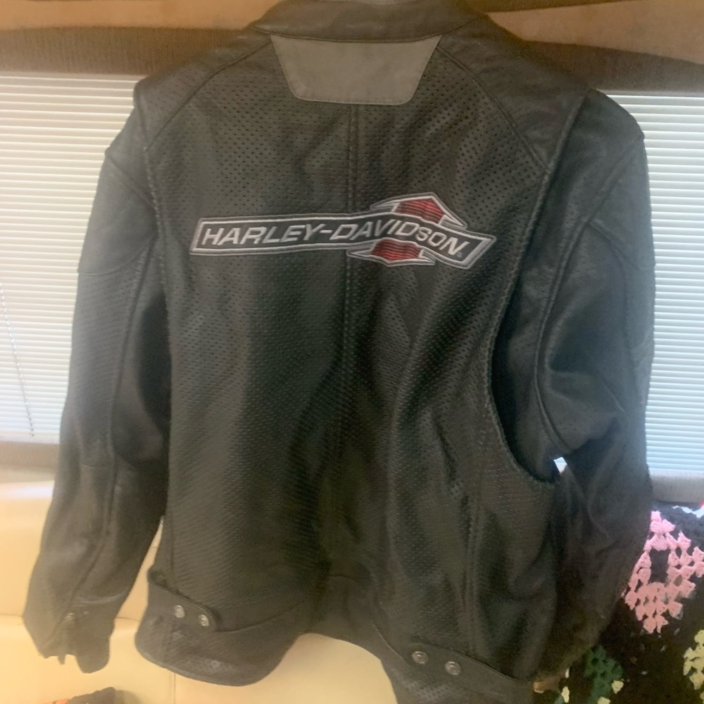 Harley Davison xl perforated leather jacket
